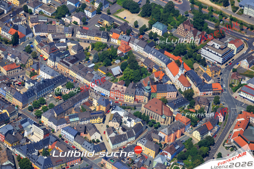 Die Luftaufnahme der Stadt Wunsiedel wurde vom UL-Flugzeug heraus erstellt ( keine Drohne )- hohe Auflösung für beste Qualität