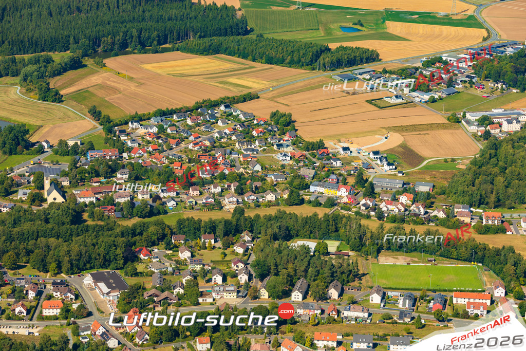 Luftaufnahme von  Marktleuthen - Die Luftaufnahme wurde 2025 vom UL-Flugzeug heraus erstellt ( keine Drohne ) - Hochauflösende Luftaufnahme - für professionelle Ausdrucke geeignet. Die Geschenkidee !Mit Lizenz und Bildrechte bestellbar