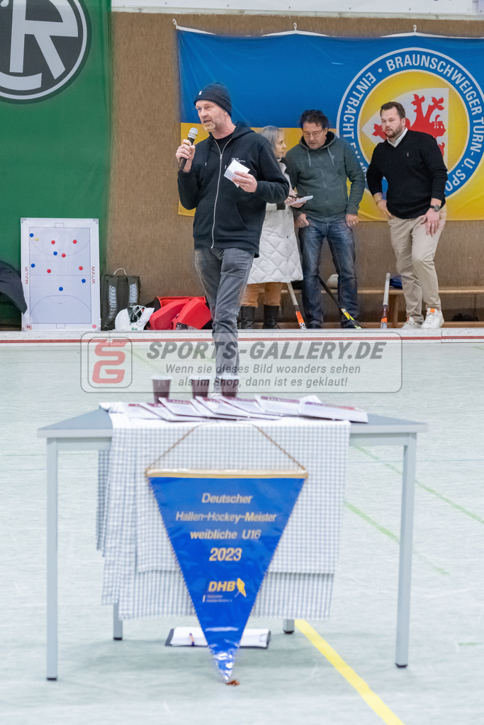 HK_20230226_105320 | Deutsche Meisterschaft WU16 Finale / Ehrungen Harvestehuder THC - 1. Hanauer THC am 26.2.2023 DSC 99, Düsseldorf ,