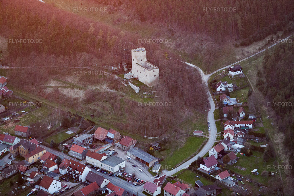 Luftbild: Burgruine Liebenstein in Liebenstein im Ortsteil Liebenstein in Geratal im Bundesland Thüringen in Deutschland. Foto: IMG_25829.jpg vom 17.04.2010 durch Werner Riehm/FLY-FOTO.de