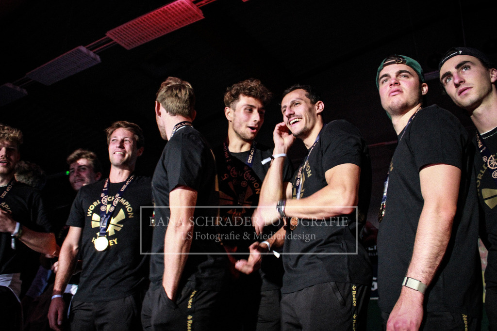 WM EMPFANG 30.01.23 LSF-58 | lanaschraderfotografie - Realisiert mit Pictrs.com