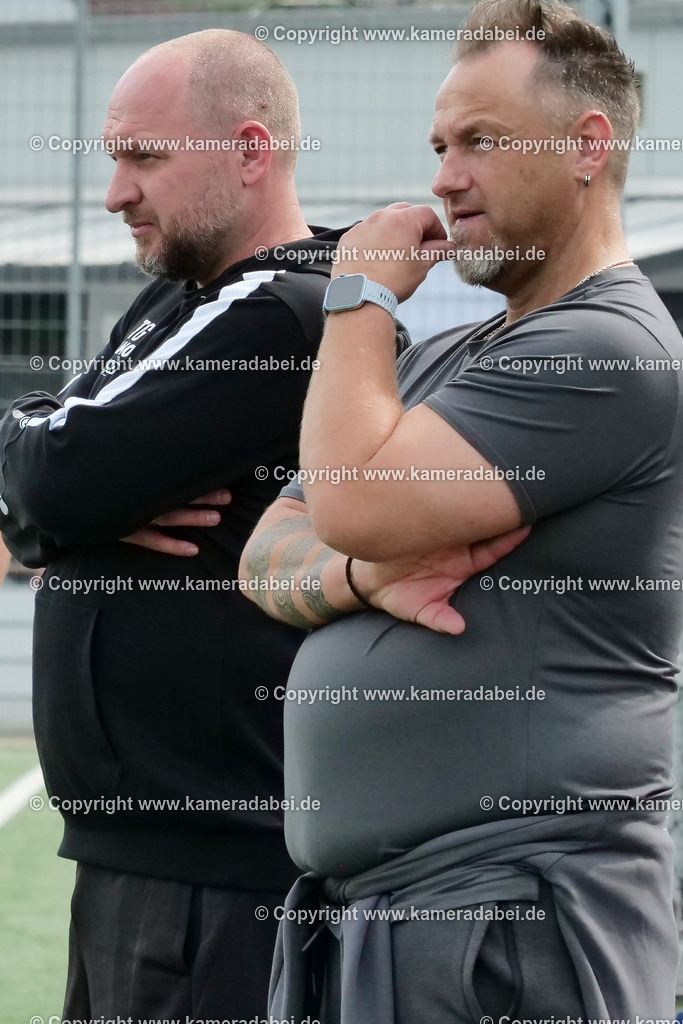Fußball : Bezirksliga : SV 08/29 Friedrichsfeld - Borusia Veen am 10.05.2026 in Voerde Friedrichsfeld | Fußball : Bezirksliga : SV 08/29 Friedrichsfeld - Borusia Veen am 10.05.2026 in Voerde Friedrichsfeld - Realisiert mit Pictrs.com