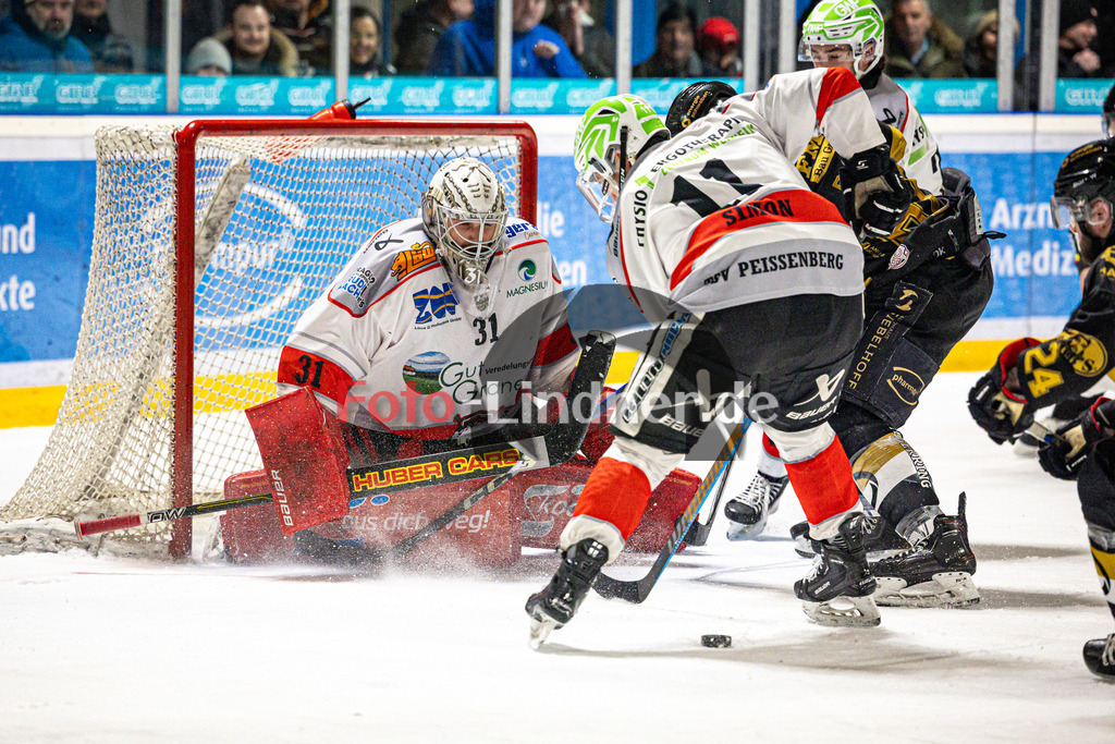 EHC Königsbrunn PINGUINE gegen TSV Peißenberg MINERS | Eishockey Bayernliga Herren Playoffs Viertelfinale 2024/25 - Spiel 5 von 7, EHC Königsbrunn PINGUINE gegen TSV Peißenberg MINERS, 20250218,Korbinian SERTL (MINERS Goali 31) in Aktion,2025-02-18 in Königsbrunn (Eisstadion Königsbrunn)Korbinian SERTL (MINERS Goali 31)Copyright: WolfgangxLindner foto-lindner.de