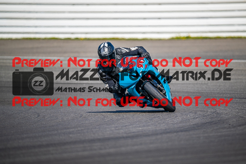 MaZZes_FotoMatrix_230410_5287 | ROT