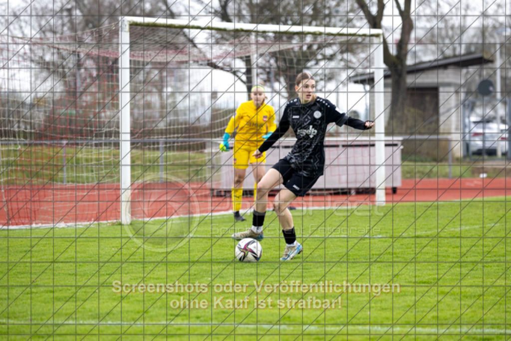 20250329_150000_0391 | #,1.FC Donzdorf (schwarz) vs. 1.FC Heidenheim (rot), Fussball, EnBW-Oberliga B -Juniorinnen, 18. Spieltag, Saison 2024/2025, Rasenplatz, Lautertal Stadion, Süßener Straße 16, 73072 Donzdorf, 29.03.2025 - 14:00 Uhr,Foto: PhotoPeet-Sportfotografie/Peter Harich