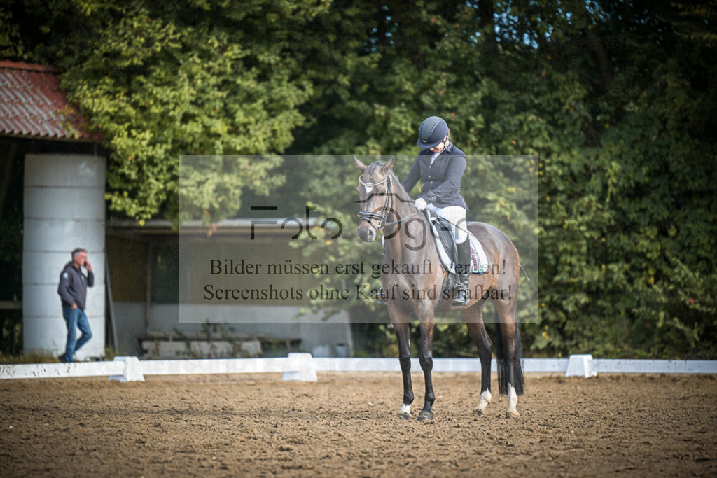 DOS_0014 | Entdecke hochwertige Reitturnierfotos von Foto Oger. Professionell, emotional und authentisch – jetzt Lieblingsmomente im Shop bestellen.Deutschlandweite Turnierfotografie. - Realisiert mit Pictrs.com