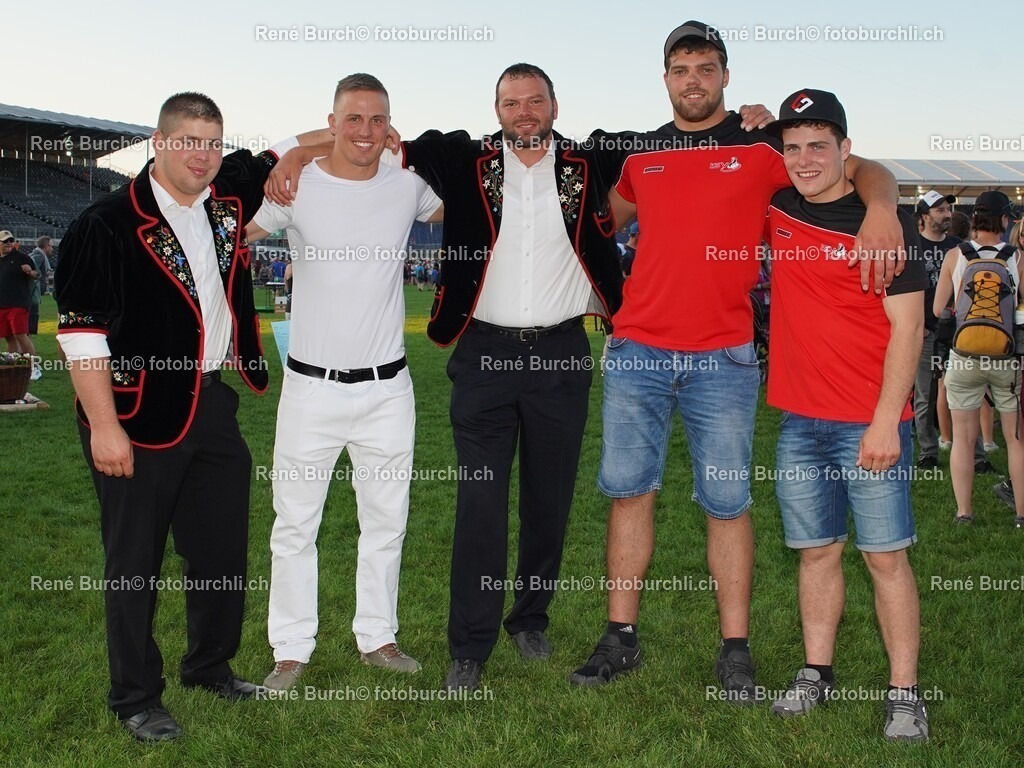 206 | René Burch leidenschaftlicher Fotograf aus Kerns in Obwalden.  Hier finden sie Sport, Landschaft und Natur Fotografie.
 - Realisiert mit Pictrs.com