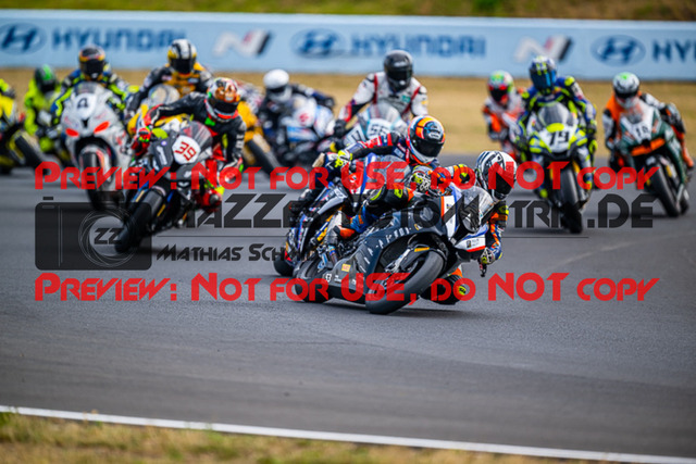 MaZZes_FotoMatrix_220625_1988 | PROSUPERSTOCK