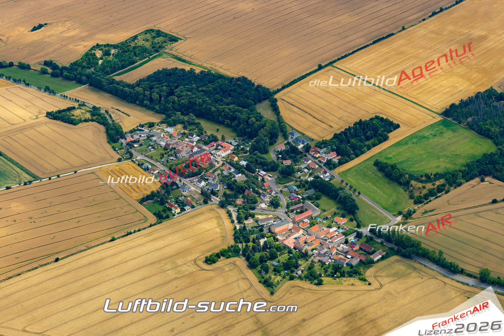 Aktuelles Luftbild von Krössuln Teuchern - Die Luftaufnahme wurde 2022 mittels UL-Flugzeug erstellt ( keine Drohne ) - hochauflösende Kamera-Systeme von  Canon -Beste Qualität - Für grossformatige Ausdrucke geeignet. Die Geschenkidee !