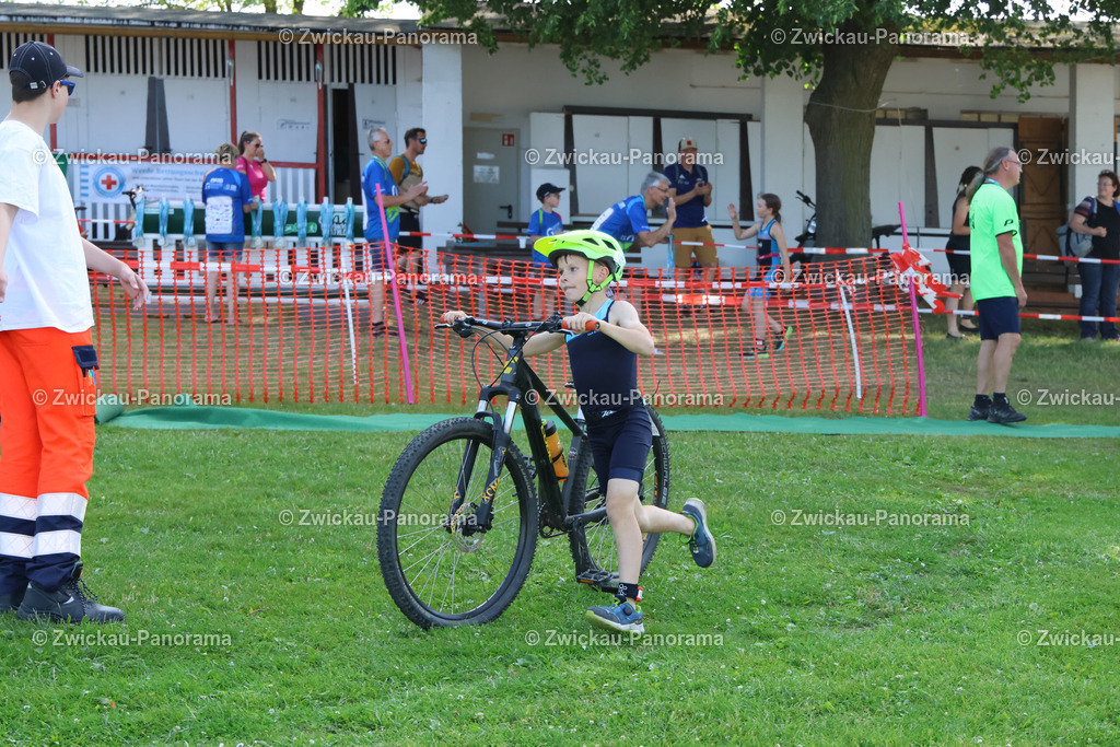 Tag 1 Rad Klein-012 | Urban. Natur. Panorama. Luftbild. 
Der Bildershop für aufregende Perspektiven!
Für Deko, Wandbild und Kalender!
Wir bringen LED-Bilder zum Leuchten!
