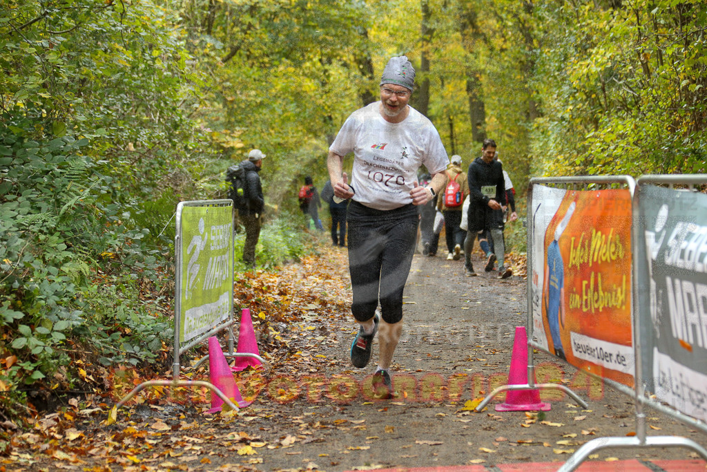 251026_1326_EX1_3474 | Sportfotografie im Rhein-Sieg Kreis, Köln, Bonn, NRW, Rheinland Pfalz, Hessen, etc. Unser Tätigkeitsfeld umfasst den Laufsport vom Volkslauf über den Marathon, Duathlon, Triathon bis zum Ultralauf wie Kölnpfad Ultra oder Schindertrail.