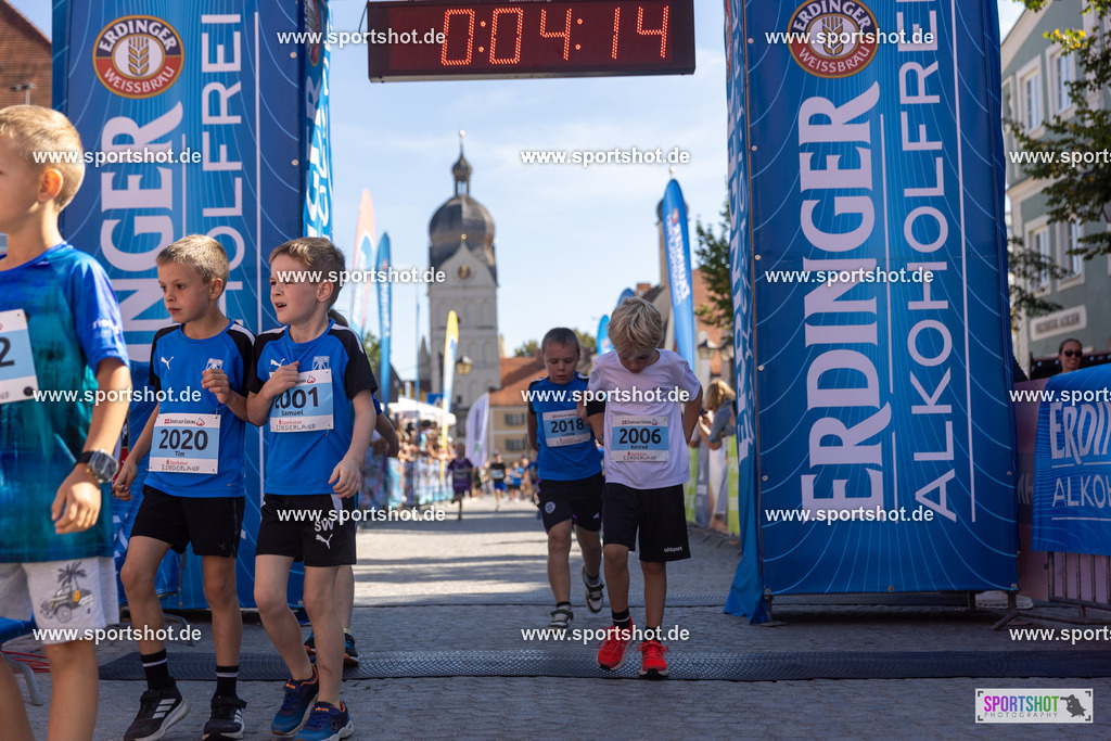 VJ__2916 | Stadtlauf Erding 2025 #stadtlauferding #erdingstadtlauf #stadtlauf_erding #laufmotivation #trisporterding #yourpictrs #sportshot_your_pictrs