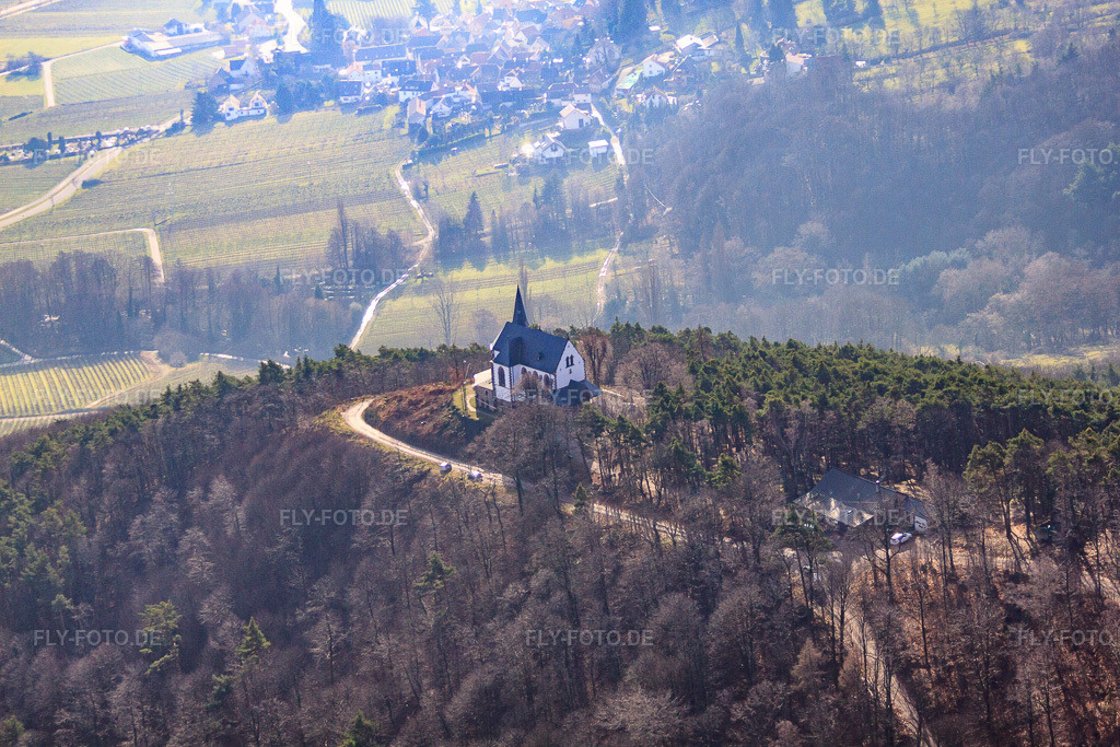 Luftbild: St.-Anna-Kapelle auf dem Annaberg in Burrweiler im Bundesland Rheinland-Pfalz in Deutschland. Foto: IMG_61594.jpg vom 18.01.2014 durch Werner Riehm/FLY-FOTO.de
