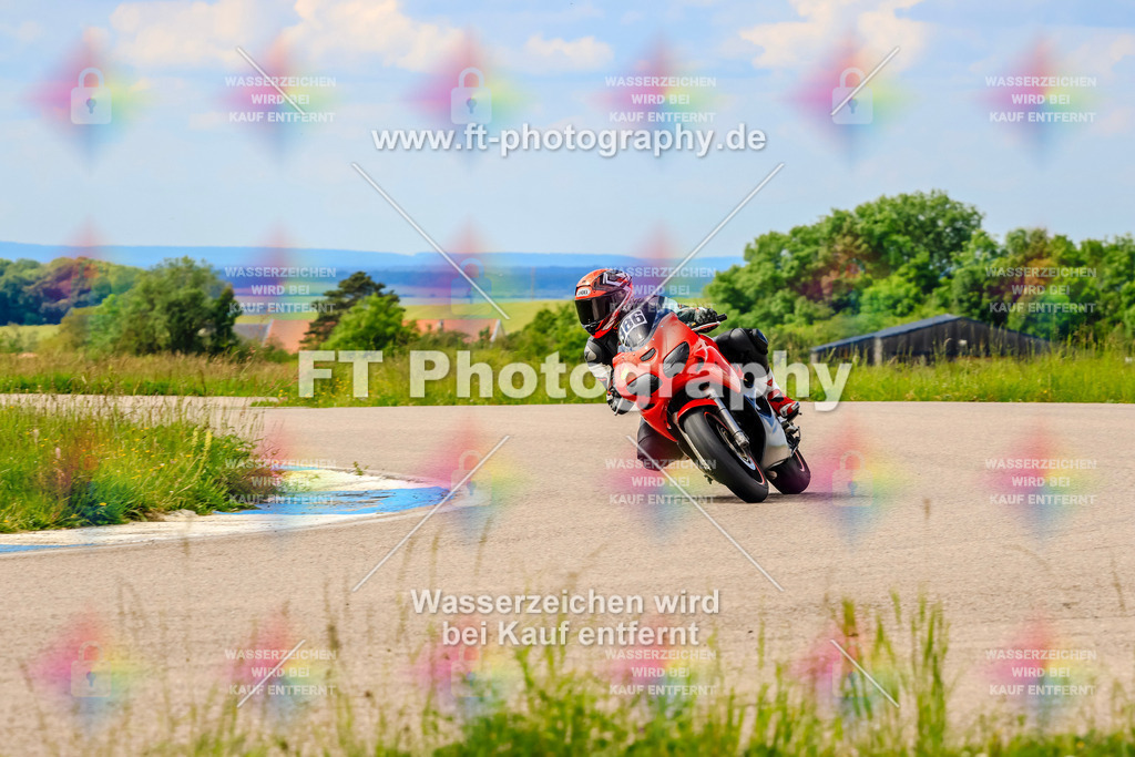 MotoTeam-0967 | Hier findet Ihr Bilder von Touristenfahrten auf der Nürburgring Nordschleife oder von anderen Veranstaltungen die ich besucht habe. Viel Spass beim Durch Schauen 