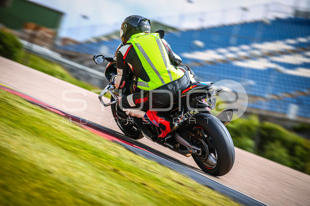 0009-250605_SR-013_9 | Deine Full-Service-Agentur für ✔️Videoproduktionen und ✔️Motorsportfotografie Jetzt Angebot anfragen!