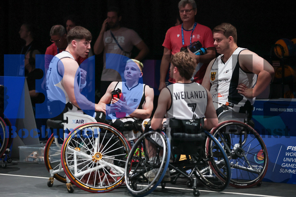 SES_TTG3X320250717-83 | bond - Realisiert mit Pictrs.com