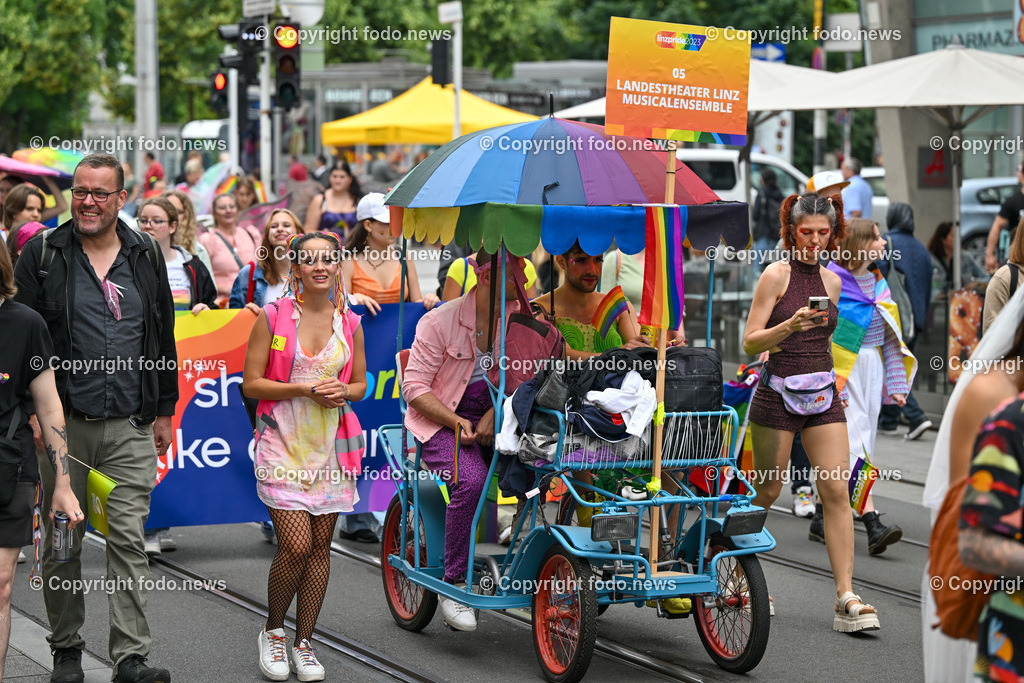 Linzpride 2023_ 24.06.2023-39 | 24.06.2023, Linz, AUT, Linzpride 2023, im Bild Teilnehmer an der Linzpride 2023