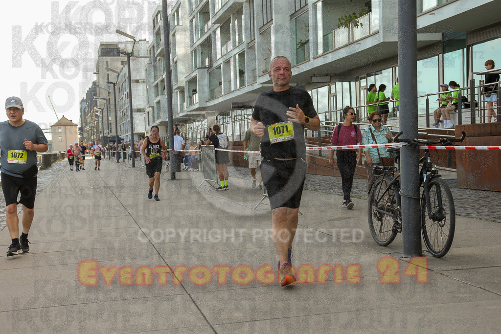 250920_1456_EX1_8262 | Sportfotografie im Rhein-Sieg Kreis, Köln, Bonn, NRW, Rheinland Pfalz, Hessen, etc. Unser Tätigkeitsfeld umfasst den Laufsport vom Volkslauf über den Marathon, Duathlon, Triathon bis zum Ultralauf wie Kölnpfad Ultra oder Schindertrail.