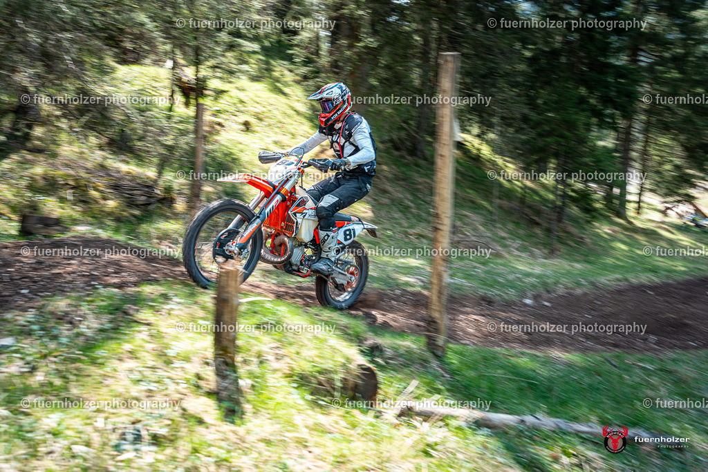 fuernholzer_250501-C1-700 | Fotografische Impressionen von der Red Stag Enduro Extreme by fuernholzer-photography.com. Endurosport in Österreich fotografisch festgehalten von fuernholzer. Auftragsfotografie für Private, Gewerbefotos und Industriefotografie. Eventfotografie, Sportfotografie und Motorsportfotografie. Anbieter von Fotoworkshops, Fototraining, fotografischen Vorträgen und Fotoseminaren.