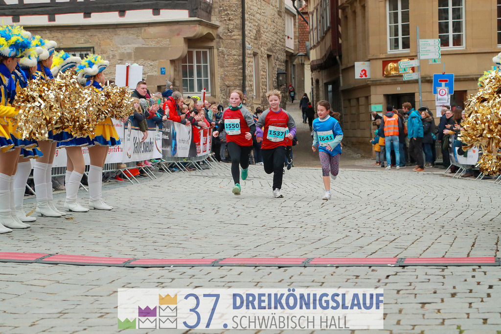 Stadtwerke Jugendlauf 1700m | 3 Koenigslauf 2023 - Realisiert mit Pictrs.com