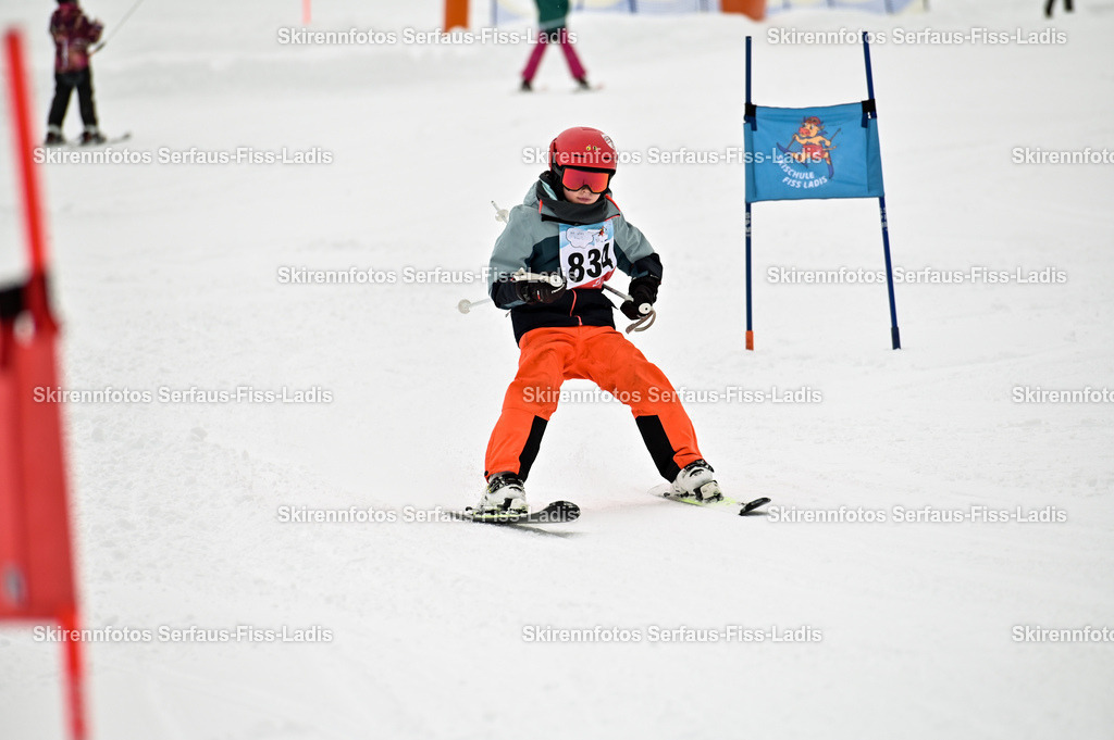 SRF_20.02.2026_1025 | Skirennfotos,Serfaus,Fiss,Ladis,Kinderskirennen,Winter,Tirol,Oberland,skirace,SFL,feelfree,weil wir's genießen,ski,Ski,skifahren,Sonnenplateau, - Realisiert mit Pictrs.com