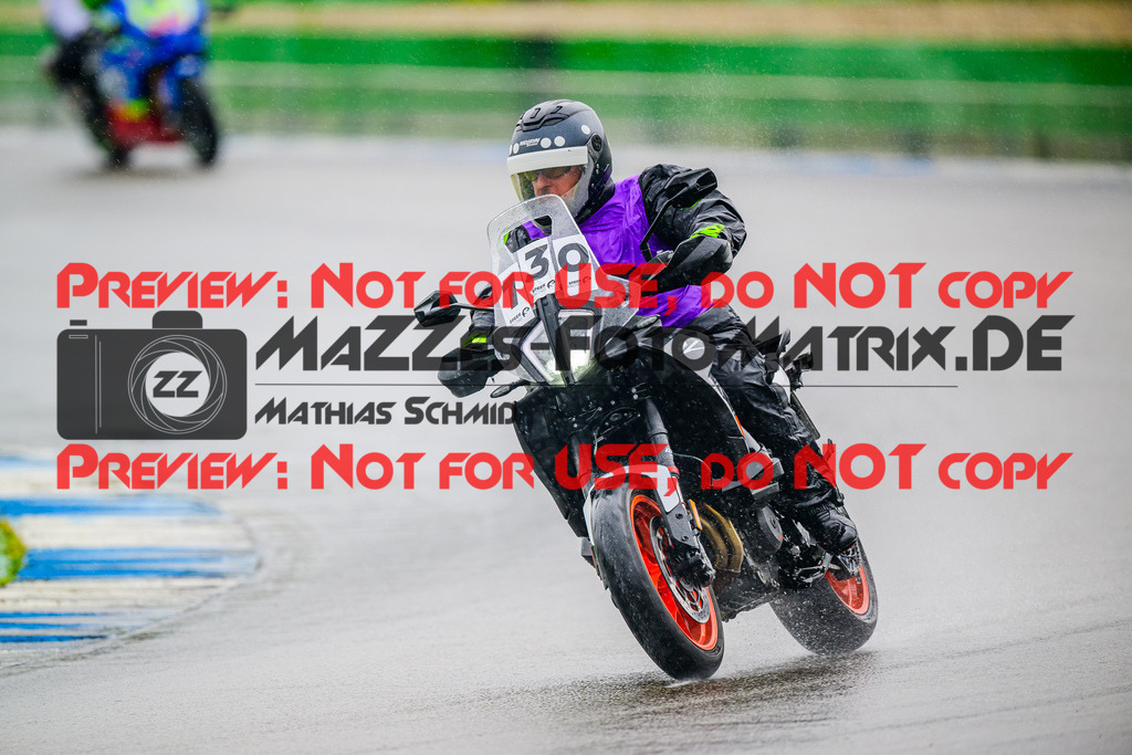 MaZZes_FotoMatrix_240521_6007705_5980 | INST