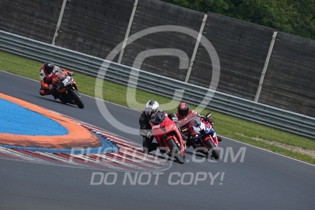 2024_05_25_PBK_24910 | Sportfotografie; SlowMotion; Video; Rennstrecke; Hafeneger; Speer; Racing; RSE; BMW; CBO; Trackday; Motorsportarena; Hockenheimring; Brno; Most; Barcelona; Valencia