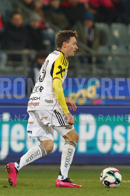 Austrian Bundesliga: Grazer AK 1902 vs LASK | GRAZ, AUSTRIA, 13.DEC.25 - SOCCER - ADMIRAL Bundesliga, Grazer AK 1902 vs LASK. The image shows Florian Flecker (Lask).