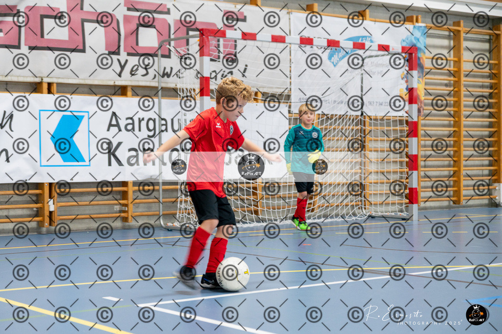 20251123_FCR-Hallenturnier-F2_1_019-13 | Sport und Naturfotografie von Roberto Esposito zeigt echte Momente Bewegung und die Schönheit der Natur. Ausdrucksstarke Bilder schaffen Emotionen.