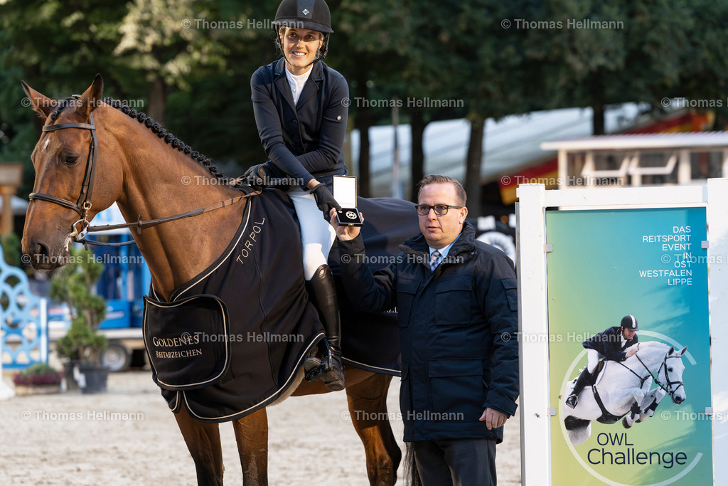 OWL.Ch.2024_Lesley Wulff- | Der professionelle Turnierfotograf ✓ Reitsport Bilder ▷ Shop ✚ günstig & schnell ✚ mit Zugang für Redakteure