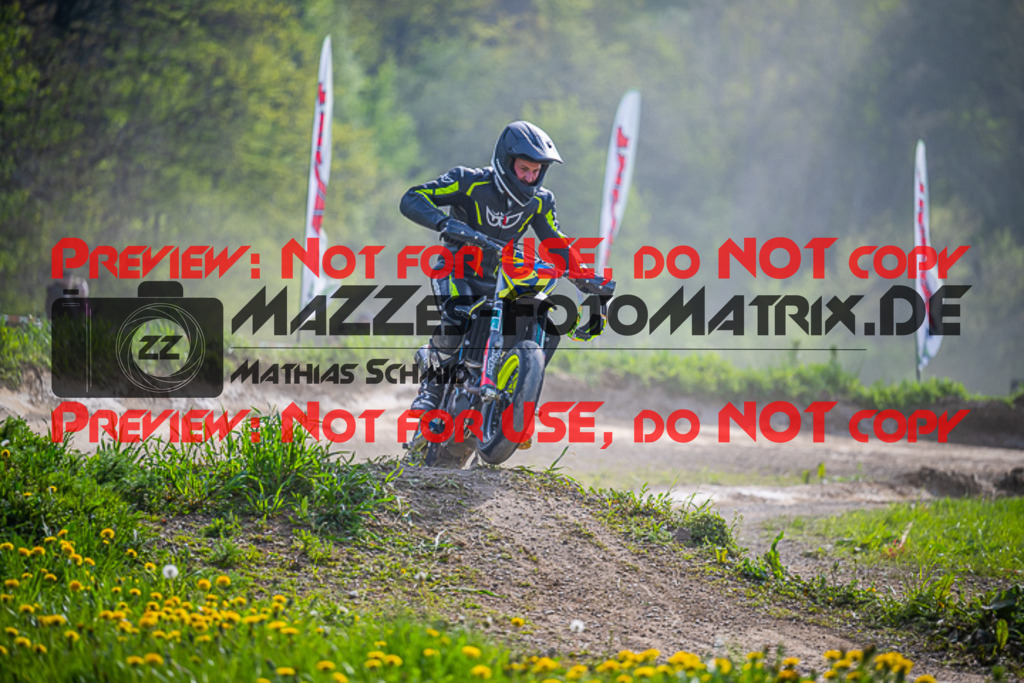 MaZZes_FotoMatrix_230507_0326 | S2