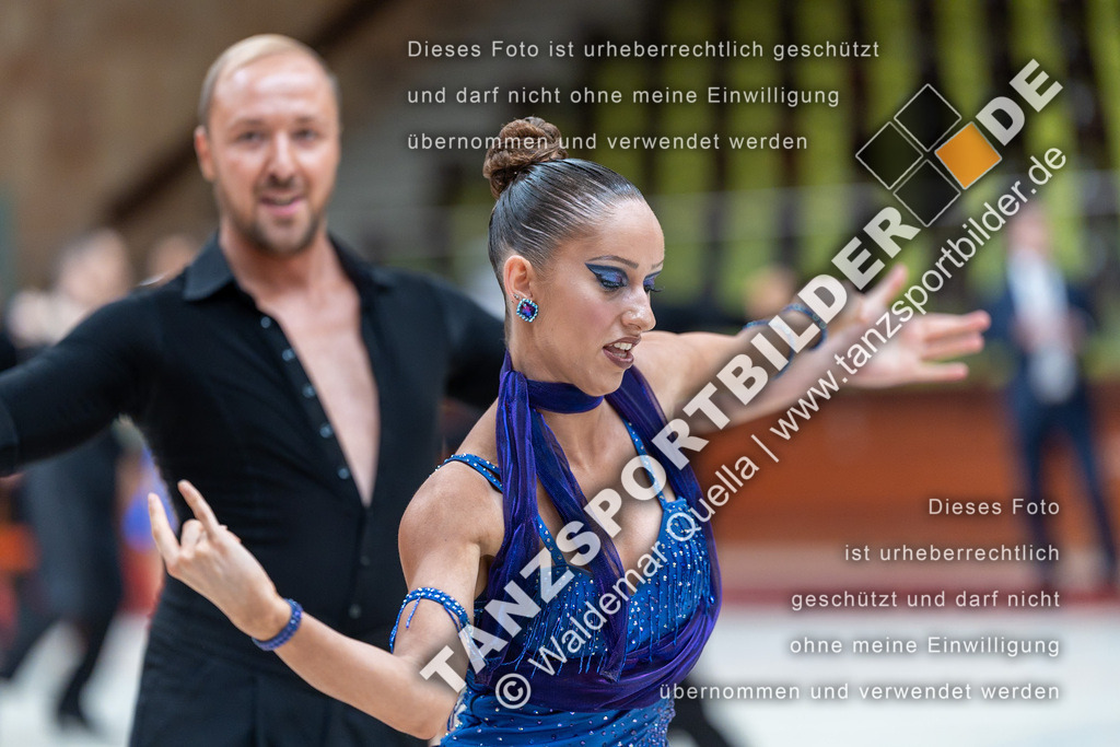 20240810-01298 | Hier finden Sie Tanz Bilder vom Latein und Standard Formationen tanzen. Sportbilder vom Tanzsport. Schöne Fotos und von Weltmeisterschaft, Europameisterschaft, Bundesliga, Regionalliga, Oberliga und Landesliga sowie von GOC Stuttgart, DanceComp, WM Bremen