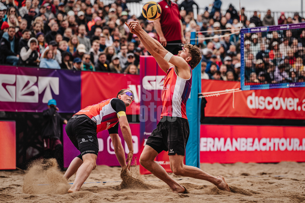 Beachvolleyball | Männer | Allianz German Beach Tour 2026 | Tourstop Düsseldorf | 17.05.2026 | v.l. Robin Sowa und Luis Henrichs
