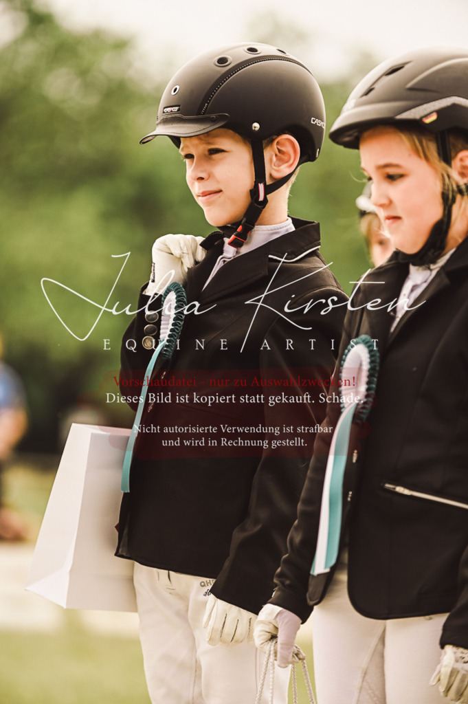 DSC_5371 | Pferde- und Turnierfotografie in Westsachsen. Pferdeportraits, Auftragszeichnungen und intuitive Kunst.