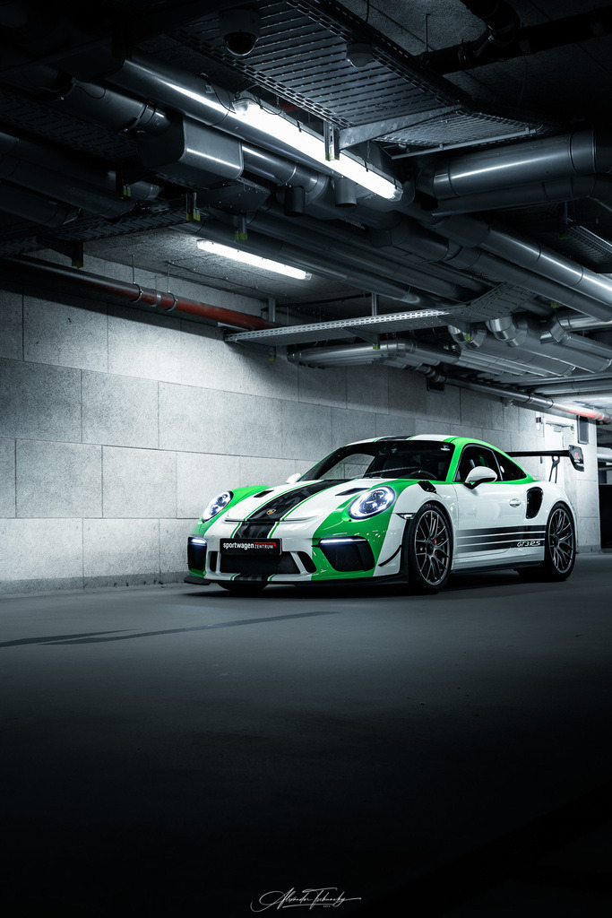 R6AT0325 _Alexander Tschuncky | Entdecken Sie die faszinierende Welt von Alexander Tschuncky Arts: Kreative Fotografie, atemberaubende Automobilkunst und hochwertiger Bilderdruck. Lassen Sie sich inspirieren! - Realisiert mit Pictrs.com