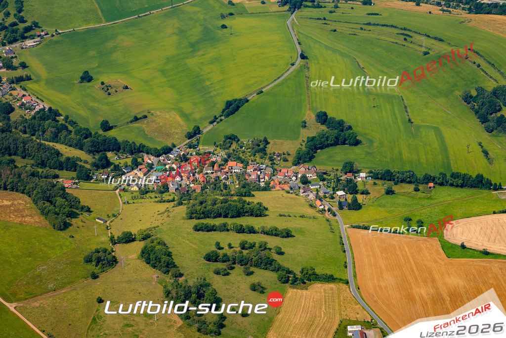 Das Luftbild zeigt : Lichta Königsee - Die Luftaufnahme wurde 2024 vom UL-Flugzeug aus erstellt ( keine Drohne ) - Hochauflösende Luftaufnahme - Für grossformatige Ausdrucke geeignet. Die Geschenkidee !Mit Lizenz und Bildrechte bestellbar