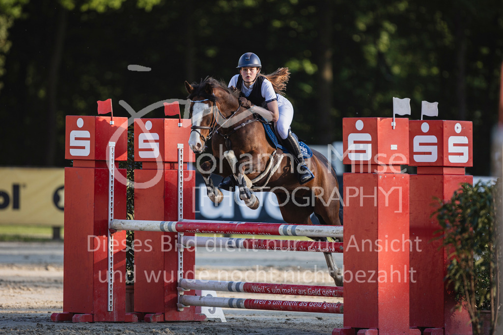 250501_MünsterHandorf_PonyTrophy-376 | Deine schönsten Turniermomente als professionelle Fotos! Entdecke hochwertige Pferdesport-Fotografie im Online-Shop. Jetzt Fotos finden & bestellen!