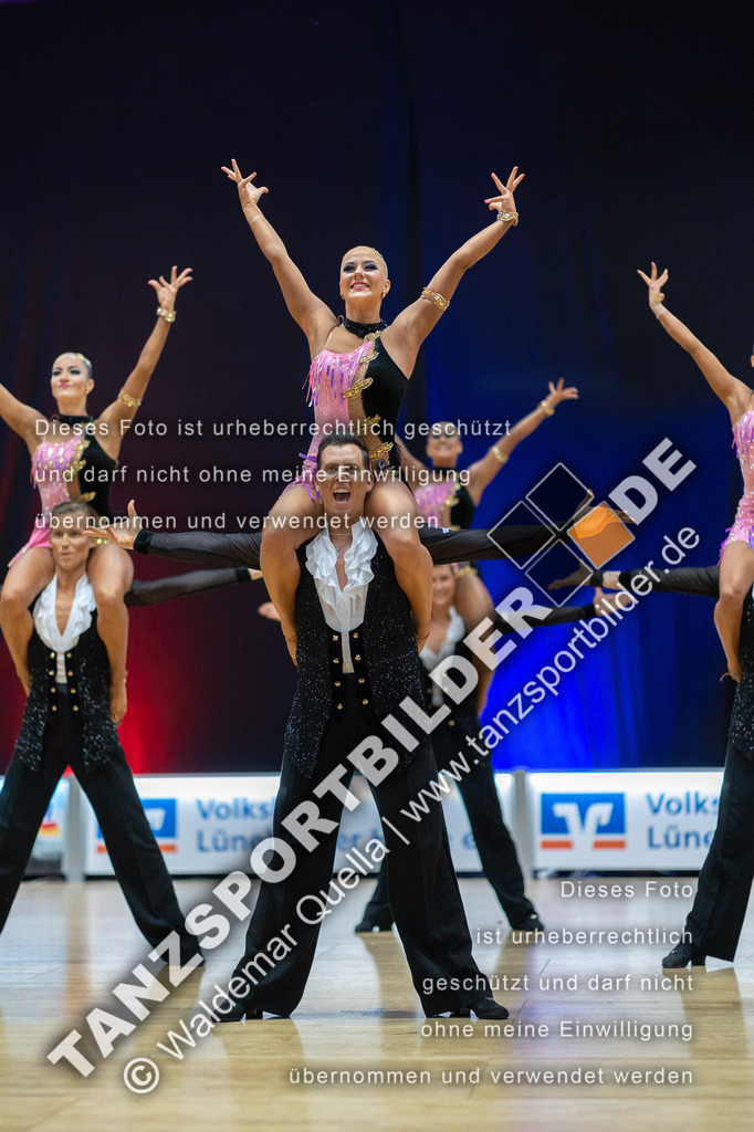 20230114-11927 | Hier finden Sie Tanz Bilder vom Latein und Standard Formationen tanzen. Sportbilder vom Tanzsport. Schöne Fotos und von Weltmeisterschaft, Europameisterschaft, Bundesliga, Regionalliga, Oberliga und Landesliga sowie von GOC Stuttgart, DanceComp, WM Bremen