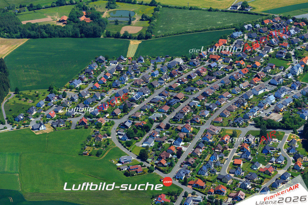 Die Luftaufnahme Steinmuehle - Konradsreuth wurde vom UL-Flugzeug (keine Drohne) aus fotografiert.Hohe Druck- Auflösung-die Geschenkidee!