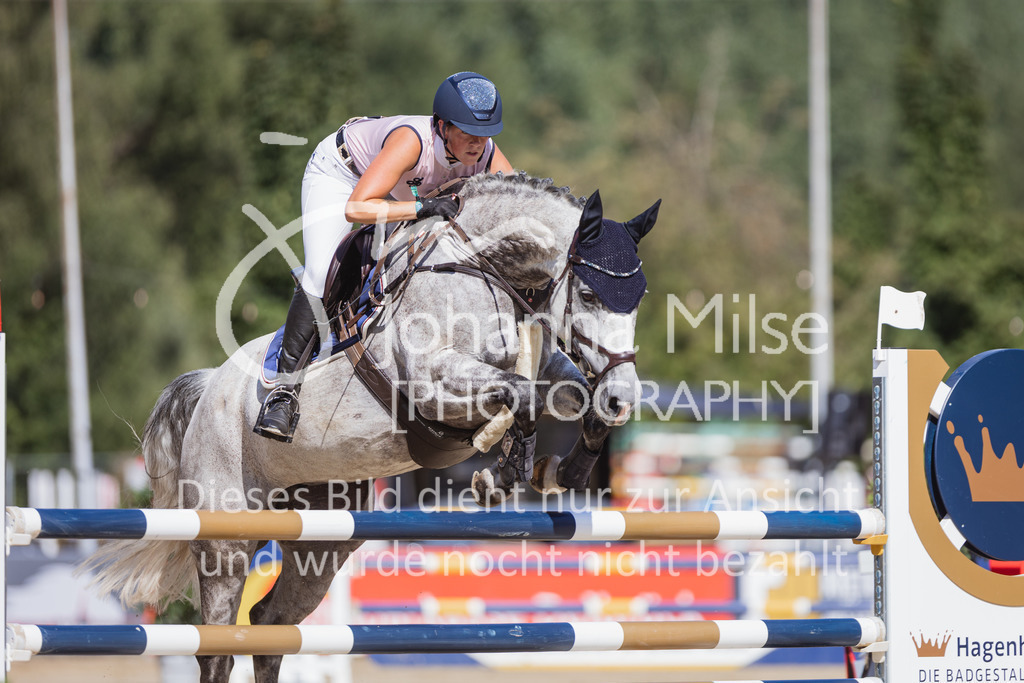220824_Delbrueck_Stil-M1-219 | Deine schönsten Turniermomente als professionelle Fotos! Entdecke hochwertige Pferdesport-Fotografie im Online-Shop. Jetzt Fotos finden & bestellen!