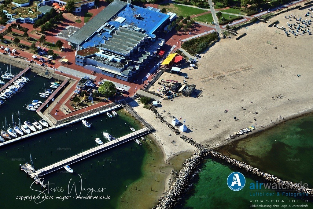 Luftbild Ostsee Resort Damp - Die Wartezeiten für einen Reha-Platz können je nach Indikation variieren | Die Wartezeiten für einen Reha-Platz können je nach Indikation variieren, aktuell werden oft mehrere Monate bis zur Platzvergabe genannt. Die Kosten werden in der Regel von der gesetzlichen oder privaten Krankenversicherung übernommen, sofern eine ärztliche Verordnung vorliegt.