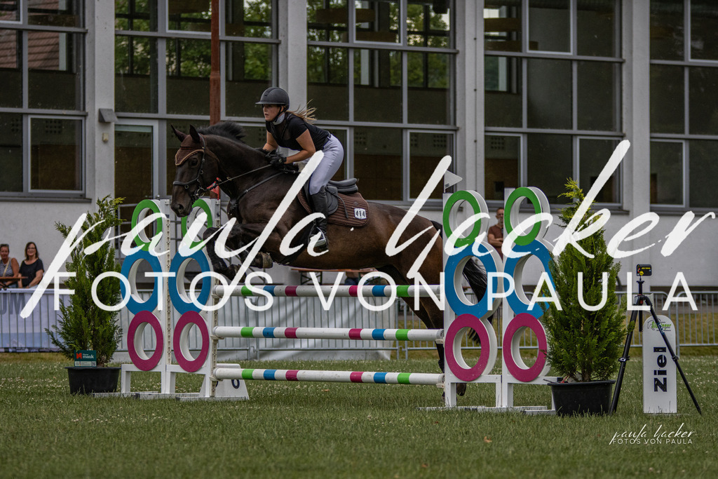 IMG_7634 | Erleben Sie dynamische Sport- und emotionale Tierfotografie in Süddeutschland mit Fotos von Paula. Spezialisiert auf Pferde- und Hundefotografie sowie Sportevents. Kontaktieren Sie mich für einzigartige und ausdrucksstarke Bilder Ihrer besonderen Momente. - Realisiert mit Pictrs.com