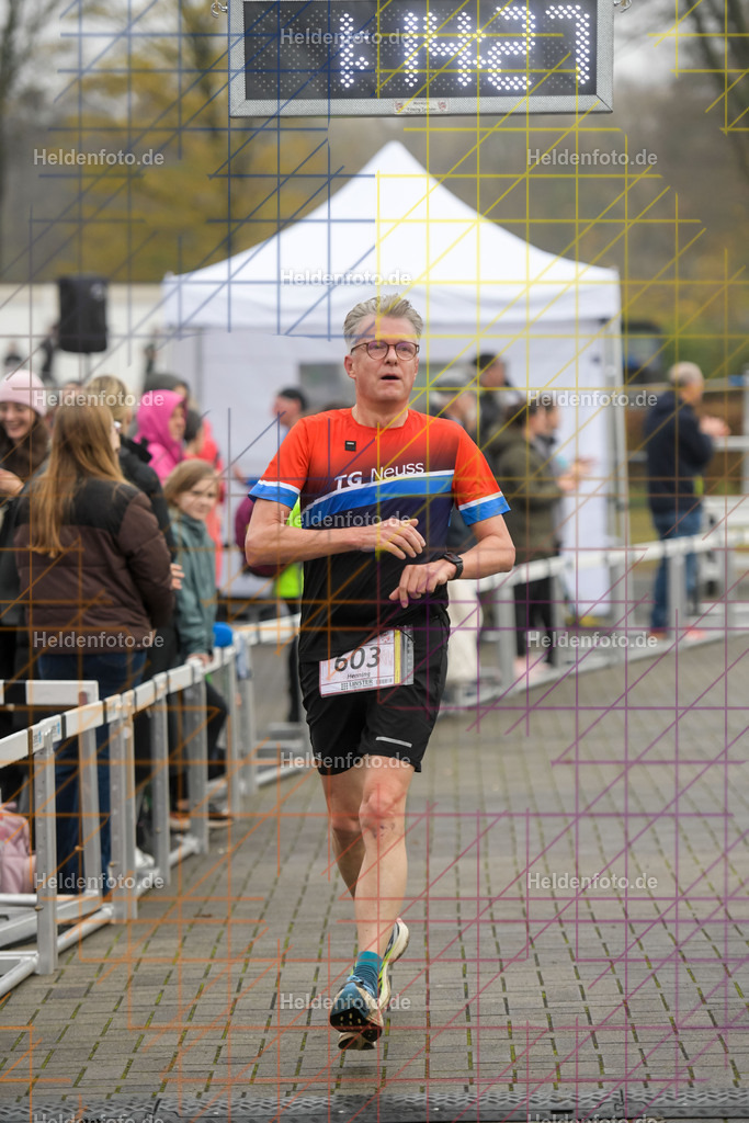 Neusser Erftlauf 2025  | 15km Neusser Erftlauf 2025 Foto: Heldenfoto.de
