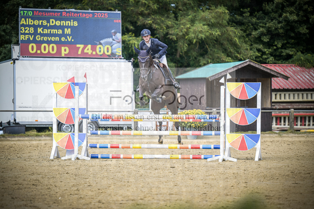 DOS_5544 | Entdecke hochwertige Reitturnierfotos von Foto Oger. Professionell, emotional und authentisch – jetzt Lieblingsmomente im Shop bestellen.Deutschlandweite Turnierfotografie. - Realisiert mit Pictrs.com