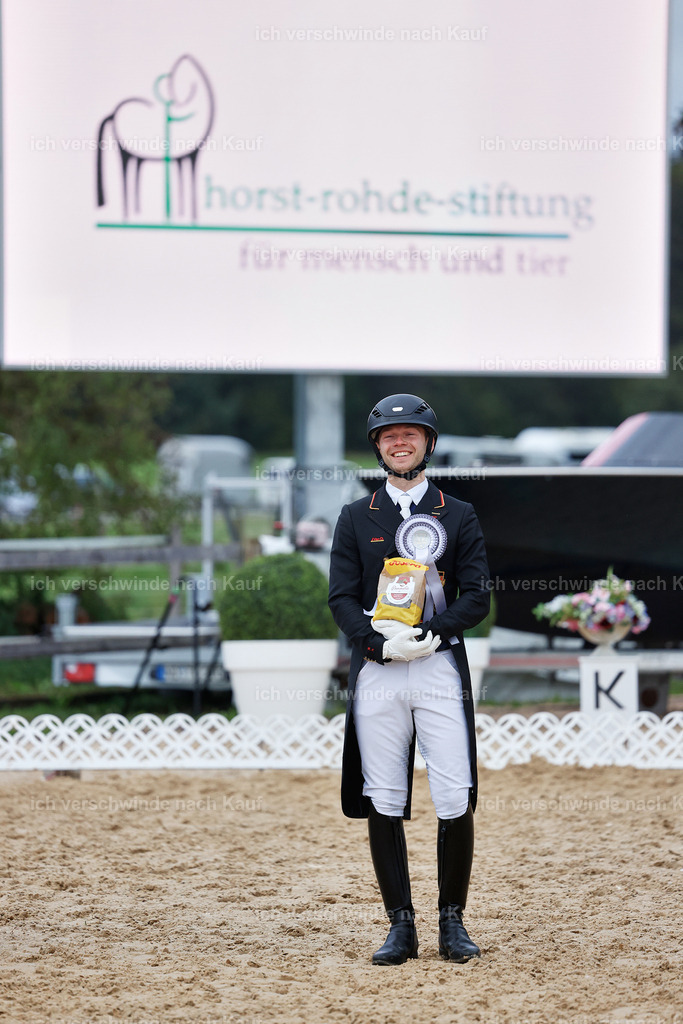 12-Siegerehrung-DRESSUR  S___  -StoibPH-5400 | working equitationturnier fotograf videograf stoibphotography marixx film working equitation deutschland reitsport turnierfotografie eventfotografie equestrian events