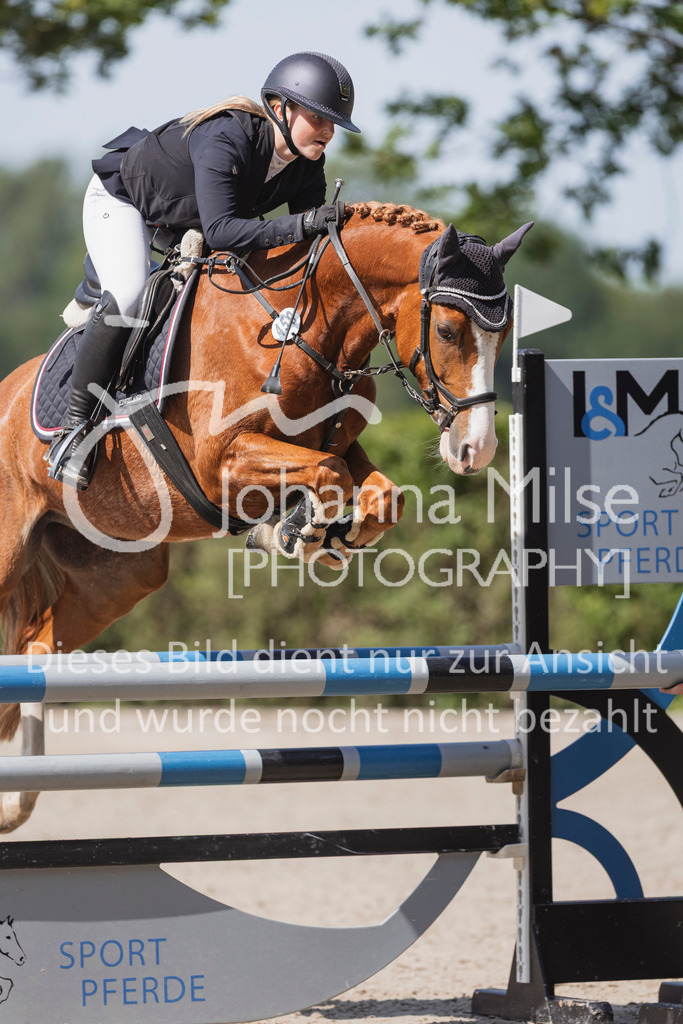 250621_Lemwerder_QualiBuChaPonys5-6-609 | Deine schönsten Turniermomente als professionelle Fotos! Entdecke hochwertige Pferdesport-Fotografie im Online-Shop. Jetzt Fotos finden & bestellen!