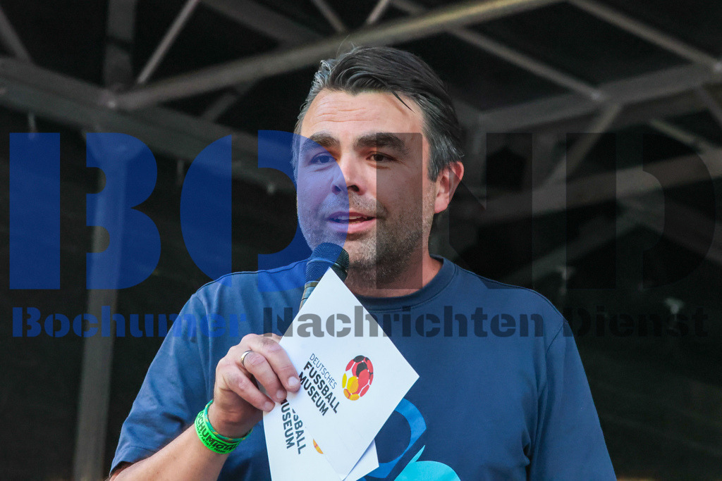 SES_BTBRED20250704-10 | bond - Realisiert mit Pictrs.com