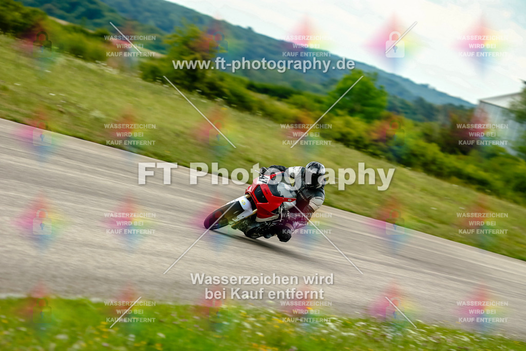 Chambley Juli-3344 | Hier findet Ihr Bilder von Touristenfahrten auf der Nürburgring Nordschleife oder von anderen Veranstaltungen die ich besucht habe. Viel Spass beim Durch Schauen 