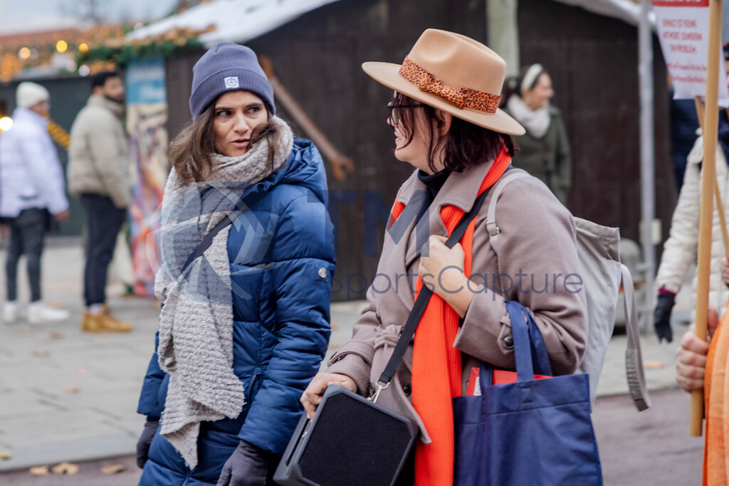 RR5M6577 | 29.NOV.24-Protestmarsch gegen Gewalt-Copyright: Katholische Kirche Kärnten/Denk Dich Neu/Trainproduction/Matthias Trinkl
