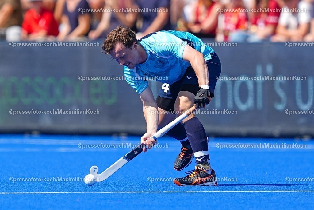 xydrx10082503073 | 10.08.2025, xydrx, Herren EuroHockey Championship 2025, Gruppenphase, Gruppe B, England - Deutschland, Sparkassenpark Mönchengladbach: James Albery (Englische Feldhockey Nationalmannschaft #14)
